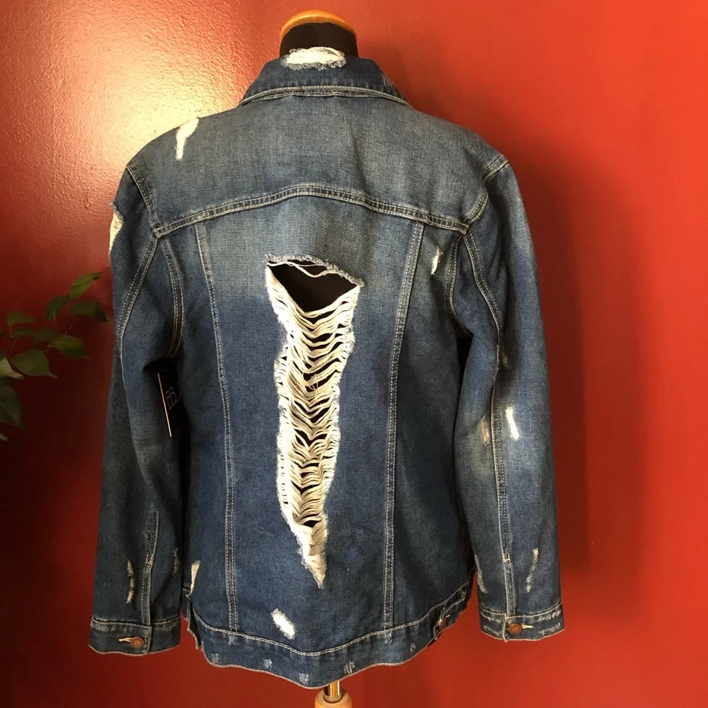 NWT Boom Boom Jeans Distressed Denim Jacket Medium‎